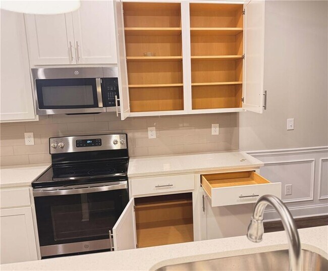 Building Photo - 480 Rockfern Ct