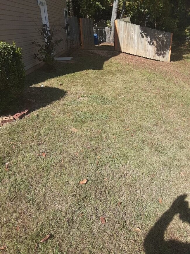 Building Photo - Riverdale Executive Home