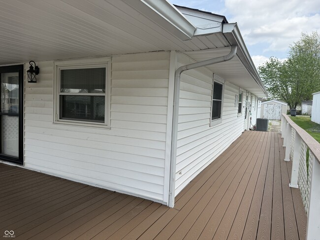 Building Photo - 1216 N Cherry St