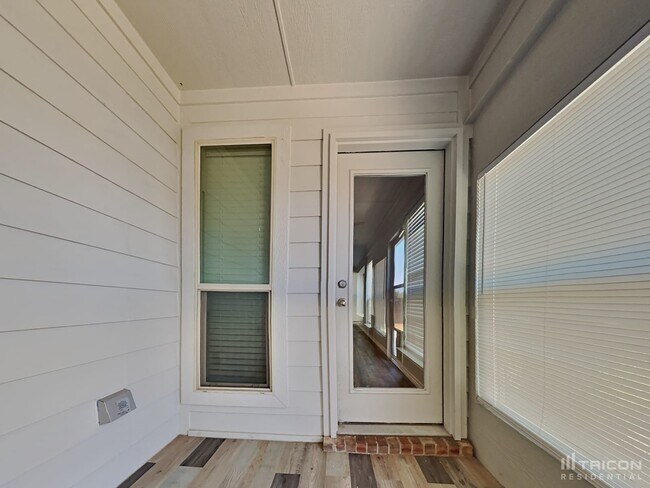 Building Photo - 157 Spring Hollow Dr
