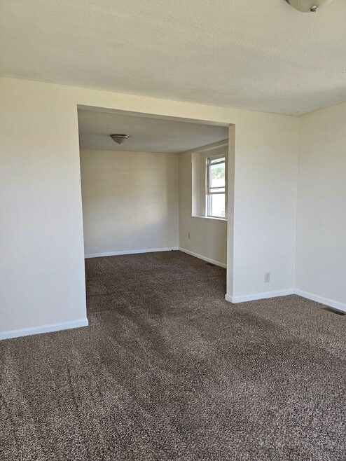Building Photo - 3121 Canterbury Dr