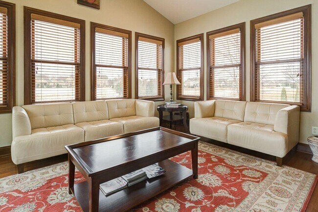 Building Photo - 6884 Ballantrae Pl
