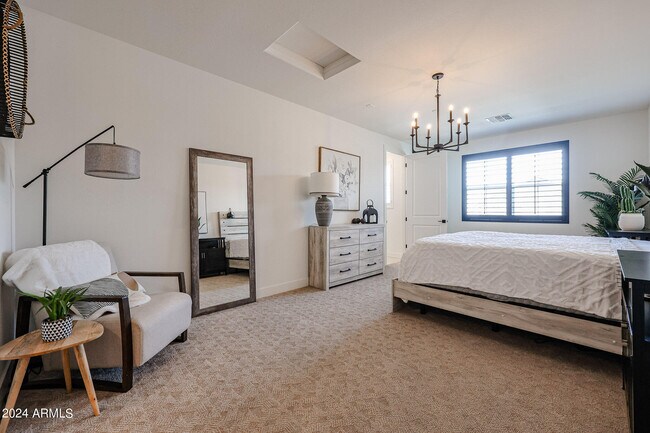 Building Photo - 11300 N Casa Dega Dr
