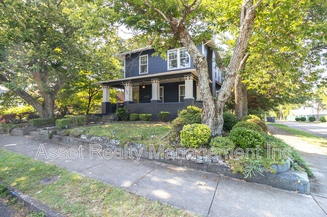 Building Photo - 602 Caswell Ave