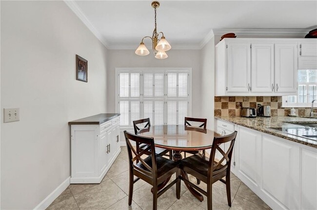 Building Photo - 2448 Kings Arms Dr
