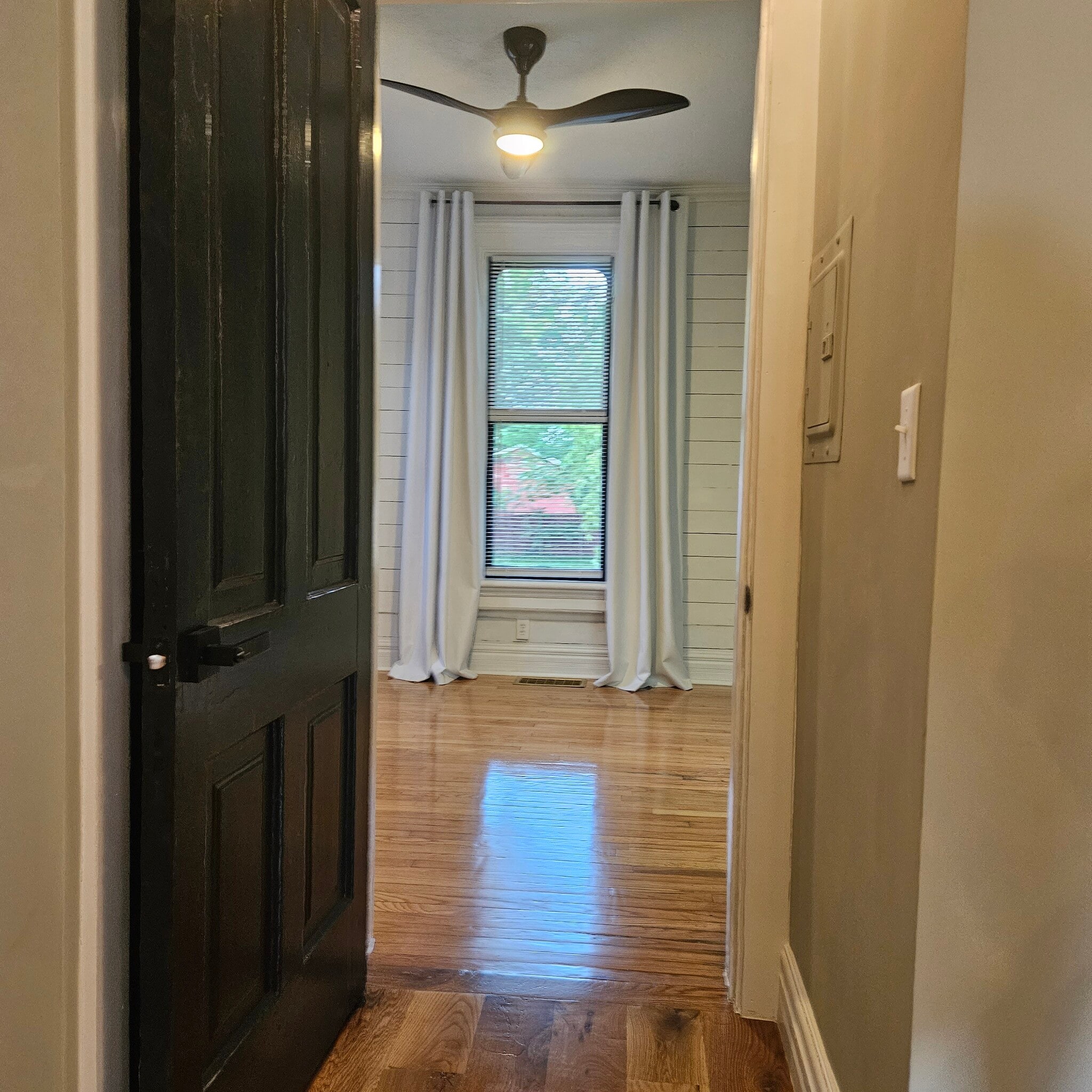 Doorway to main bedroom from living room - 811 Tyler St