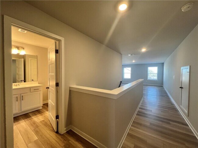 Building Photo - 150 Cruce Lake Ct