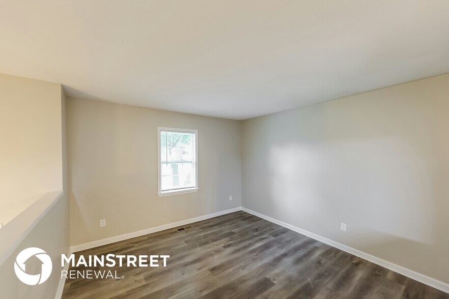 Building Photo - 2551 Janice Cir NE