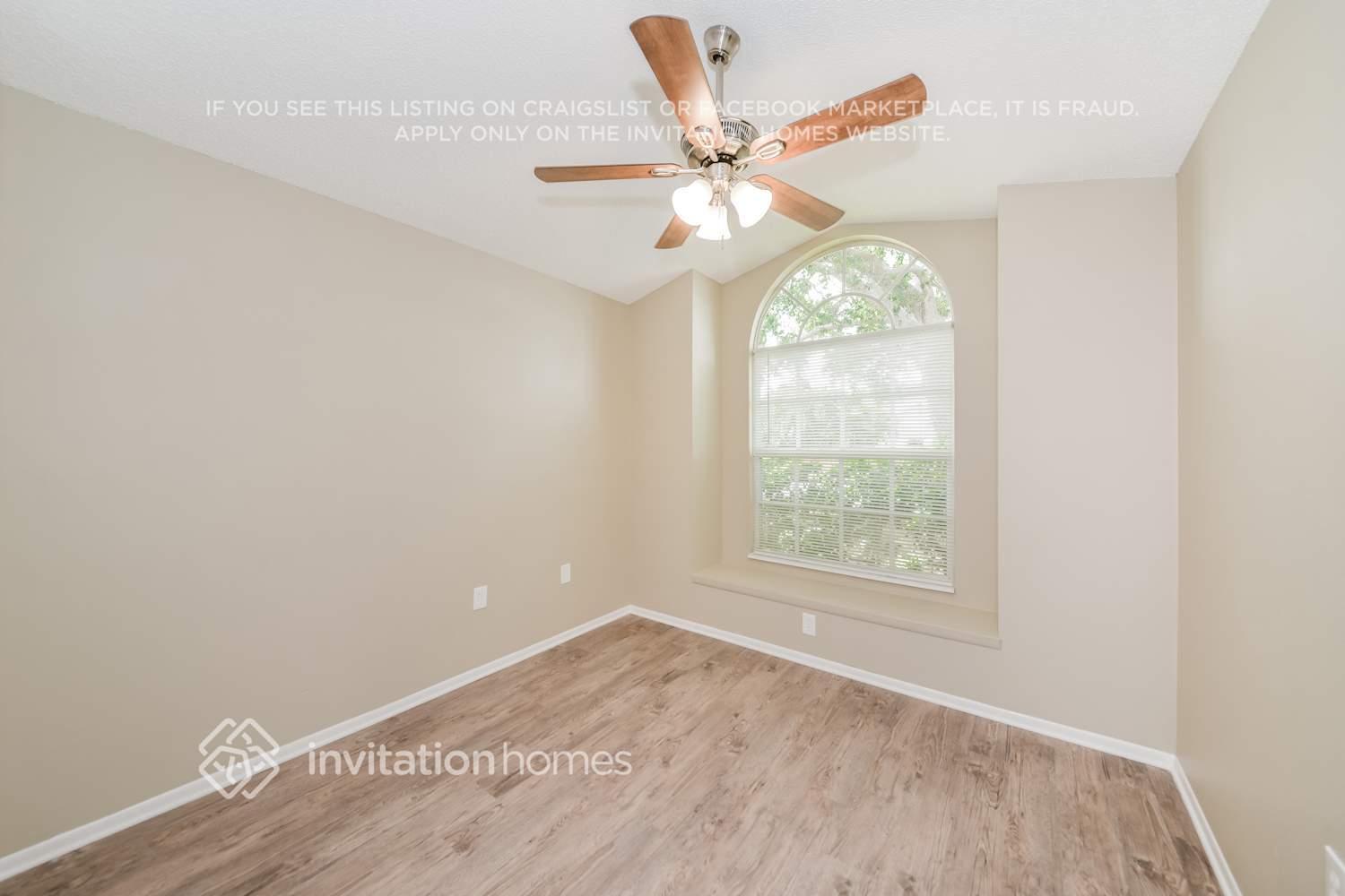 Building Photo - 4201 11th Ave E