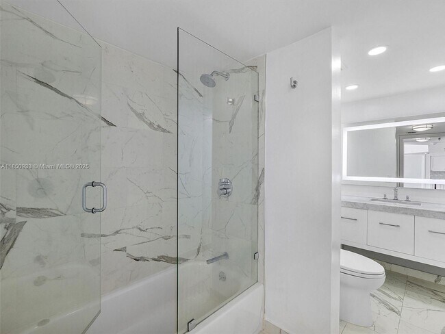 Building Photo - 9341 Collins Ave