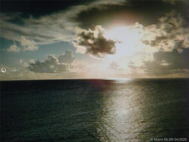 Building Photo - 2430 SE 17th St