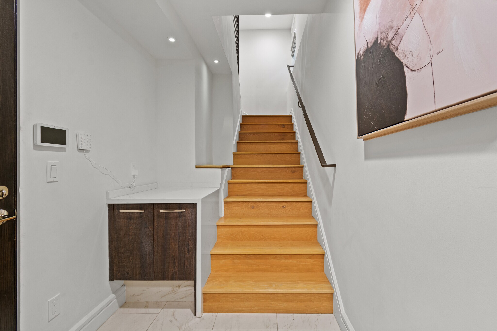 Building Photo - 802 Bard St