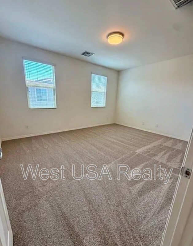 Building Photo - 3836 East Stiles Lane