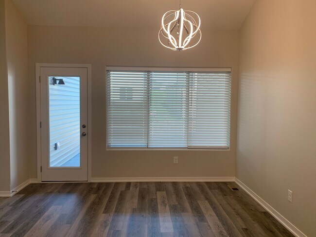 Building Photo - Located in SE Lincoln! Newer ranch townhome with 2 stall garage. Spacious 3 bedrooms/3 bathroom, ...