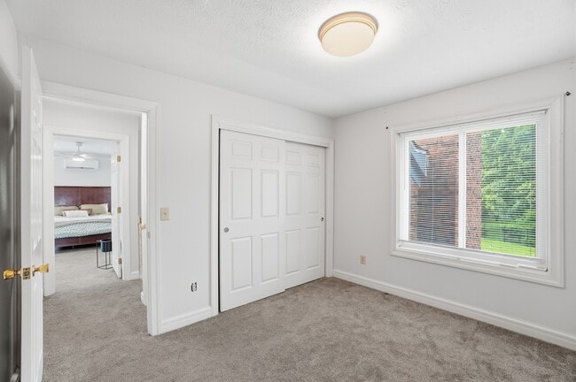Building Photo - 665 Deer Creek Path