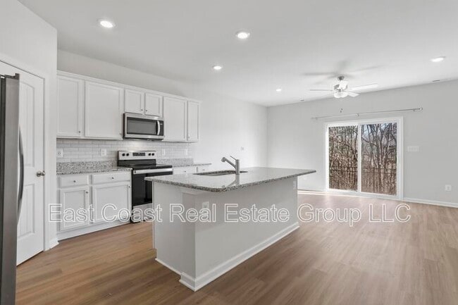 Building Photo - 116 Paddington St