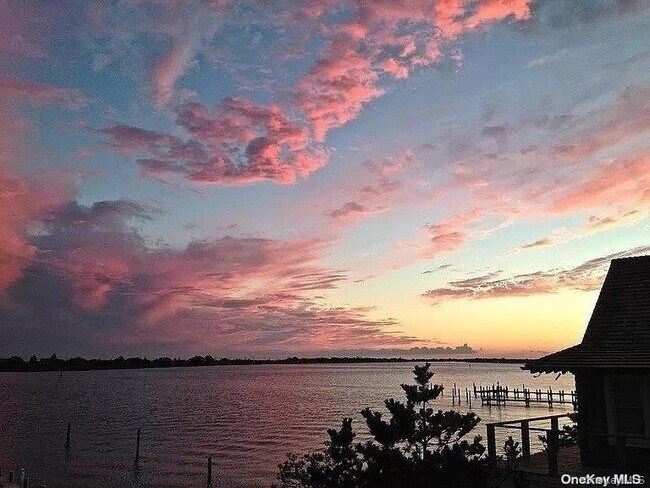 Building Photo - 10 Captree Island