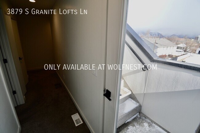 Building Photo - 3879 Granite Lofts Ln