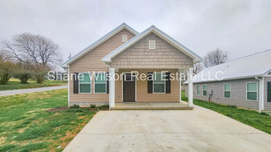 Building Photo - 3 BR / 2 BA - Barely a few years old! - Lafayette.   Move in special! 1/2 off the first month's r...