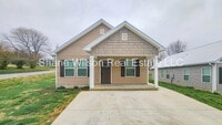 Building Photo - Newly built, spacious open floor concept 3-bedroom 2 bath.  Corner lot and conveniently located j...