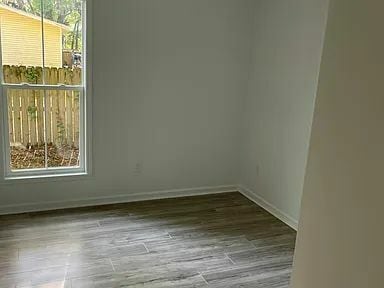 Building Photo - 403 Bayview Dr
