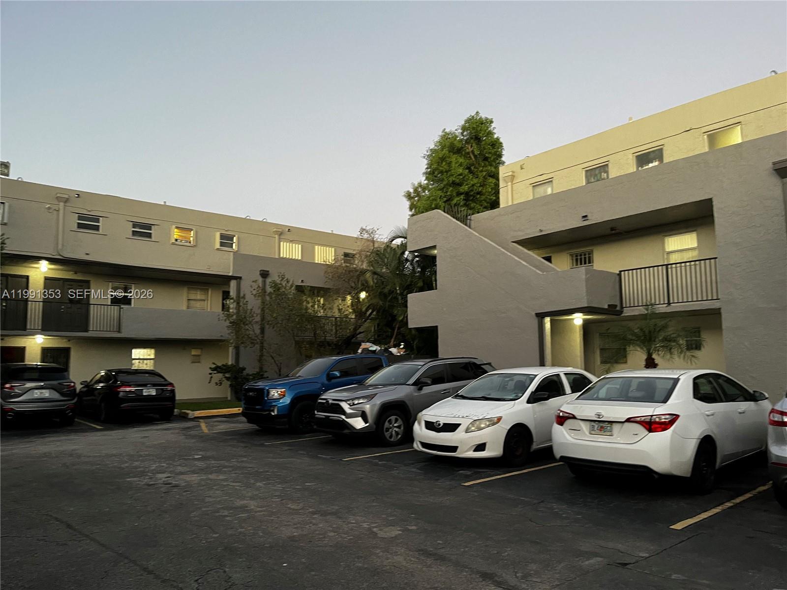 Building Photo - 210 NW 87th Ave