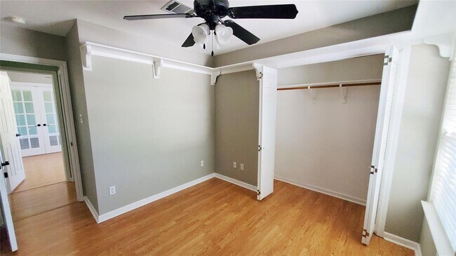 Building Photo - 201 Rio Vista Dr