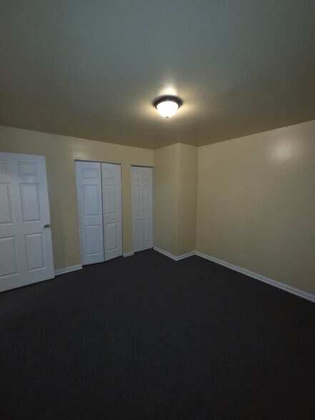 Building Photo - 6669 S Michigan Ave