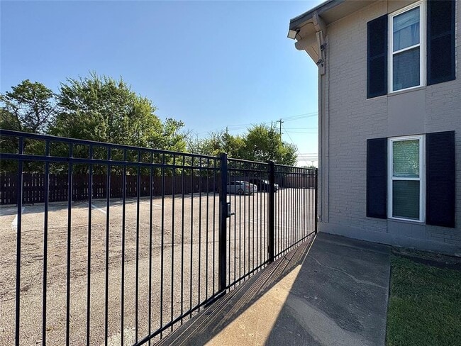 Building Photo - 7945 Gault St