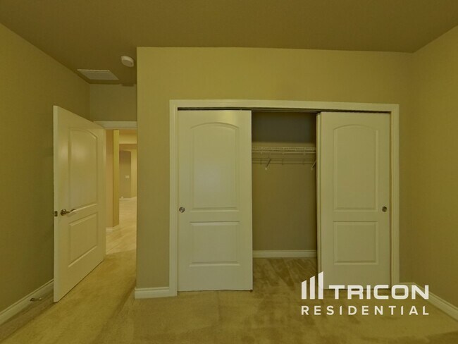 Building Photo - 7232 Rim Bluff Ln