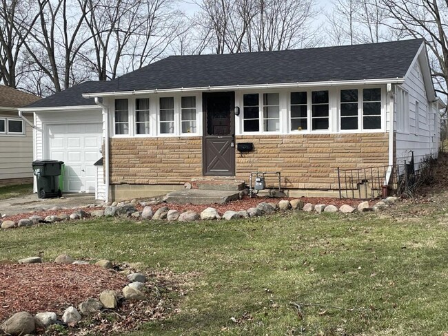 Building Photo - 155 Talbot Dr