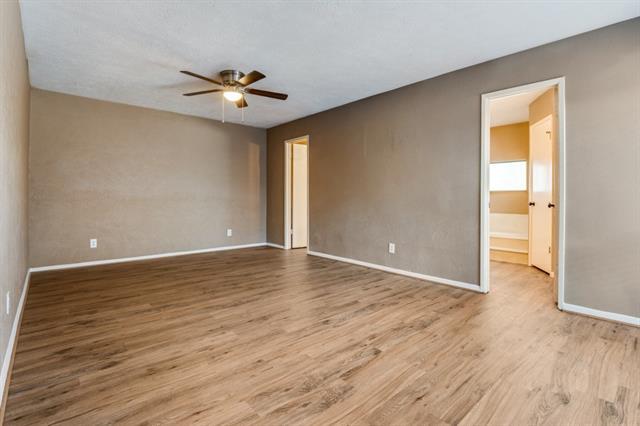 Building Photo - 801 Wood Glen