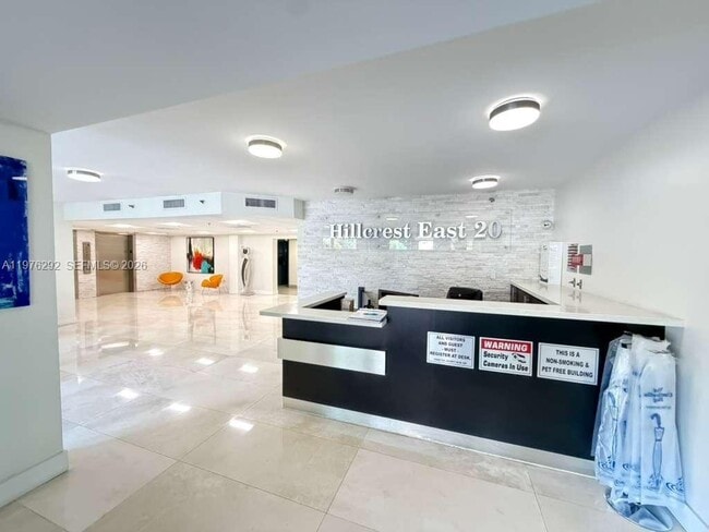 Building Photo - 919 Hillcrest Dr