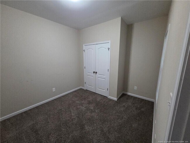 Building Photo - 2044 Stonewash Dr