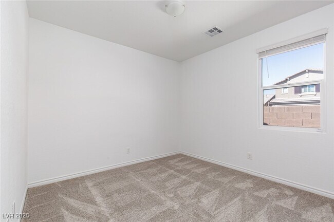 Building Photo - 1639 Dire Wolf Ave