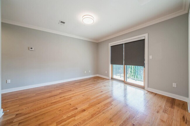 Building Photo - 225 Columbia Ave