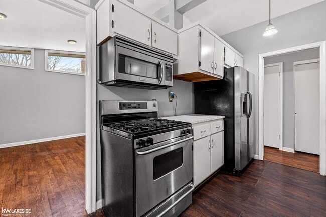 Building Photo - 5342 Streefkerk Dr