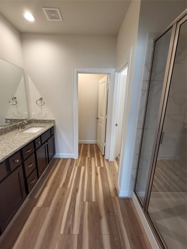 Building Photo - 1605 La Delle St