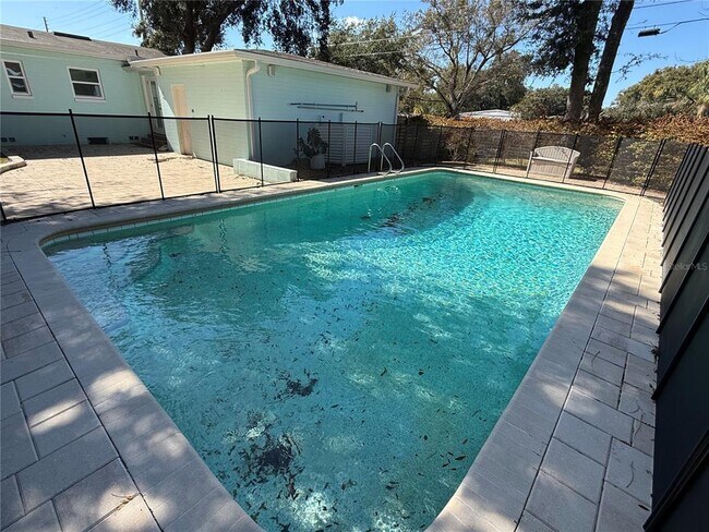 Building Photo - 2801 Nancy St