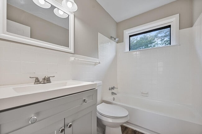 Building Photo - 4241 Tee Jay Dr NW