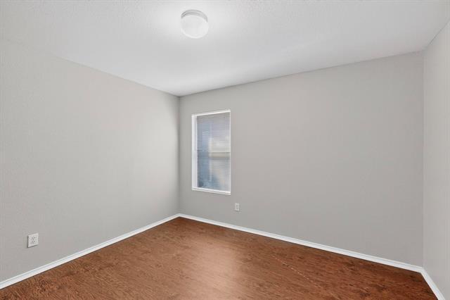 Building Photo - 407 Eisenhower Ln