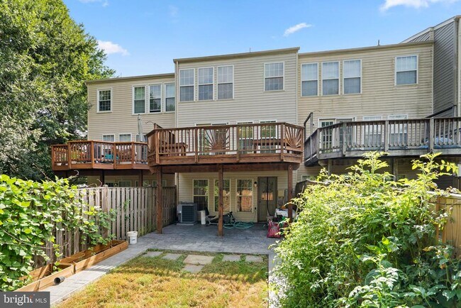 Building Photo - 4603 Weston Pl