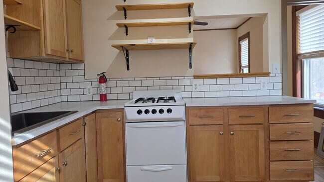 Building Photo - Updated Historic Gem in Prime Appleton Location