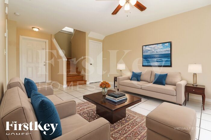 Building Photo - 17395 Dumont Dr