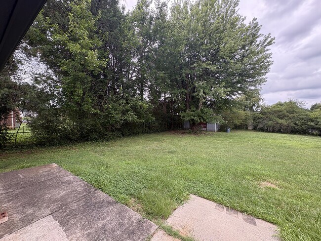 Building Photo - 499 Greenwell Ct
