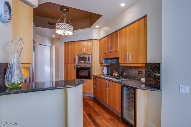 Building Photo - 2877 Paradise Rd