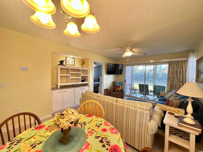 Building Photo - 628 Waterway Village Blvd