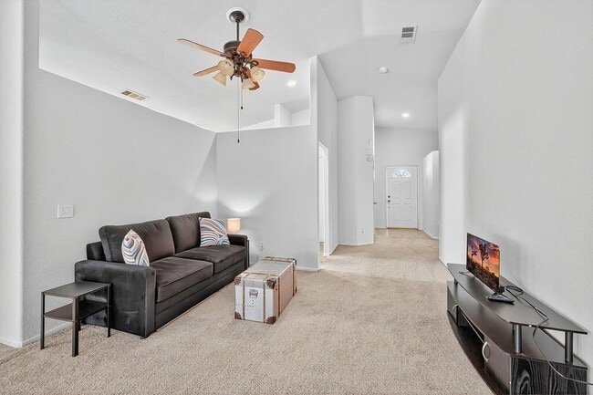 Building Photo - 82587 Delano Dr