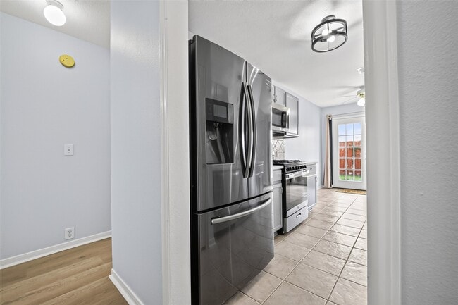 Building Photo - 510 Cypresswood Trce