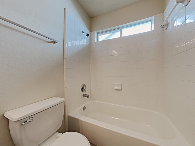 Building Photo - 1014 Redcrest Springs Ct